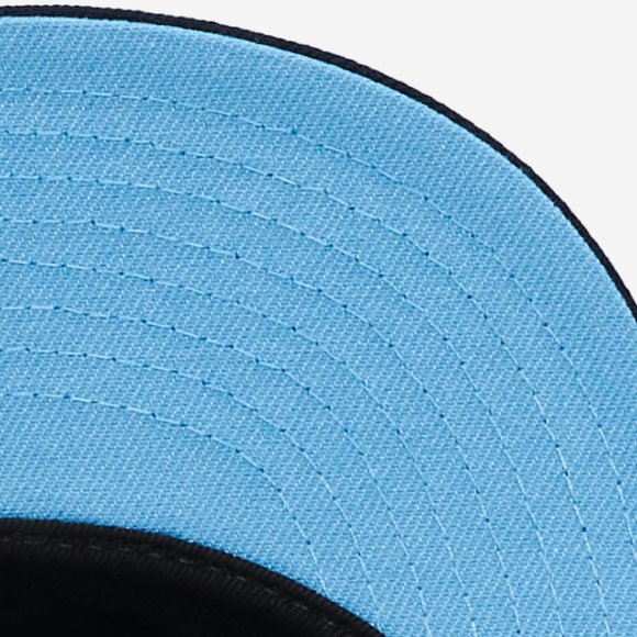 New Era New York Yankees 59FIFTY Fitted Hat 99 WS Side Patch - Picture 6 of 6